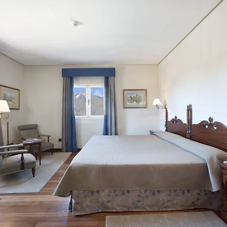 Hotel De Canadas Del Teide 3*